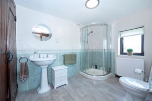 En-Suite- click for photo gallery